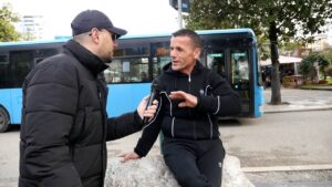 “Një ditë targat teke, një ditë ato çifte” flet eksperiti i qarkullimit: Nuk është zgjidhje…