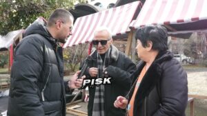 “U prish dynjaja, s’po marrim vesh kush eshte djali kush është vajza”, çifti moshuar kanë një mesazh