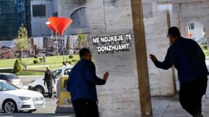 Në ndjekje të “Donzhuanit” / Gazi i premton drekë gazetarit, por zhduket sa hap e mbyll sytë