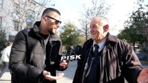 “Ik mos m’çaj kokën”, i moshuari: Gratë kanë marrë drejtimin e shtëpisë, nuk guxon…
