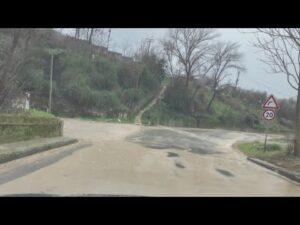 10 minuta shi dhe Shqipërisë i plasin ujrat nga 4 anët