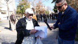 “Mjeku më vr*u çunin, policia më rref mu”, denoncimi qytetarit: Ky është shtet k*rv, shtet b*thq*m